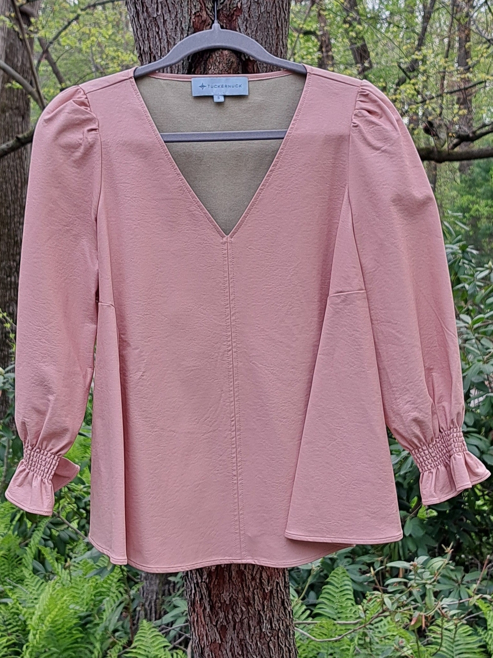 Tuckernuck Rose Pink V‑Neck Puff Sleeve Blouse